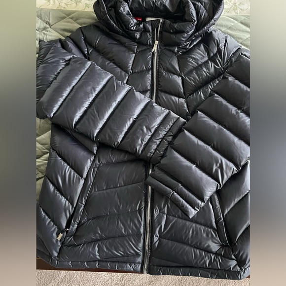 EUC Spyder down jacket. Women’s XL. Black. - Picture 9 of 11